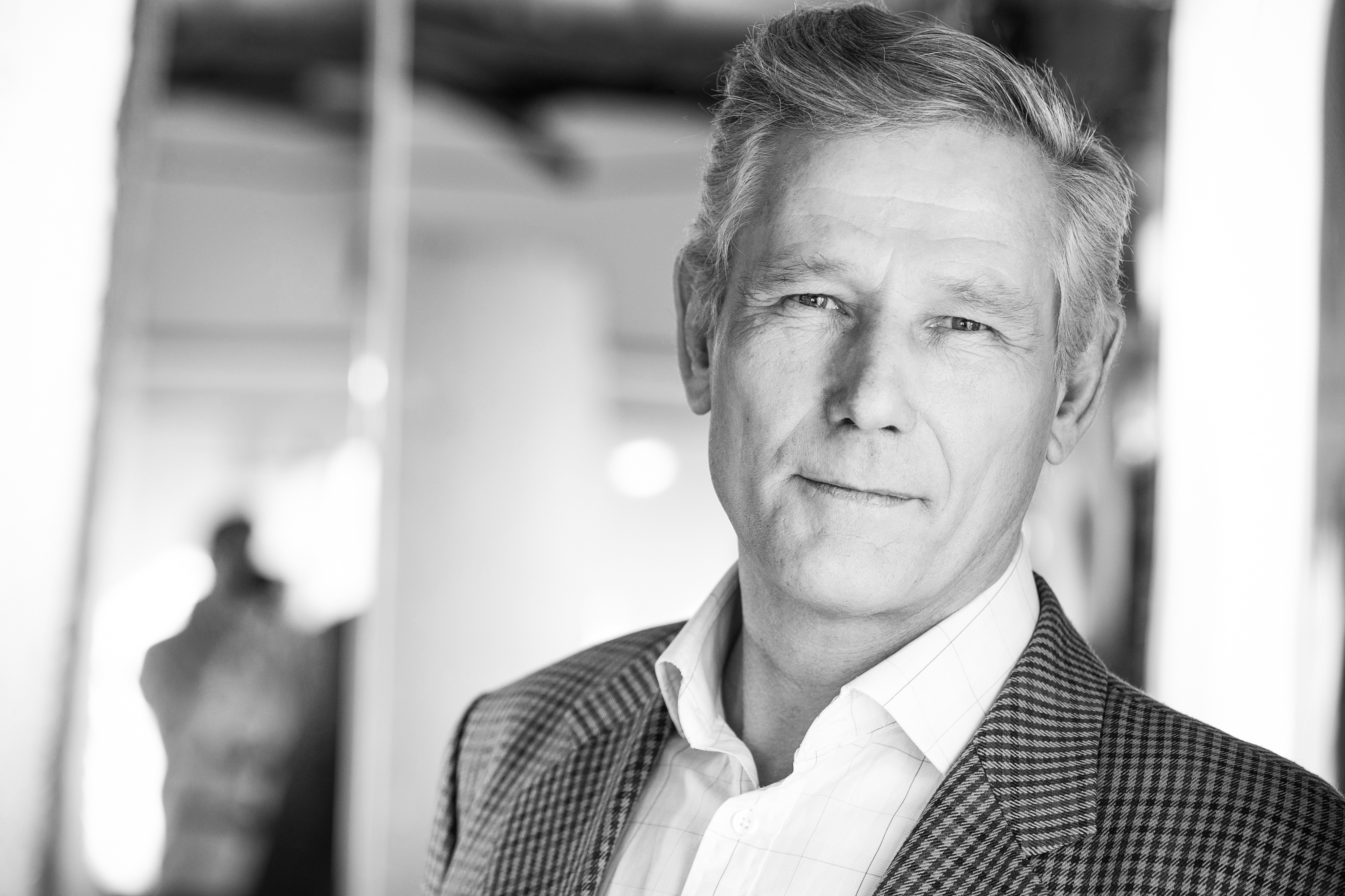 Main Headshot Steve Broad Actor